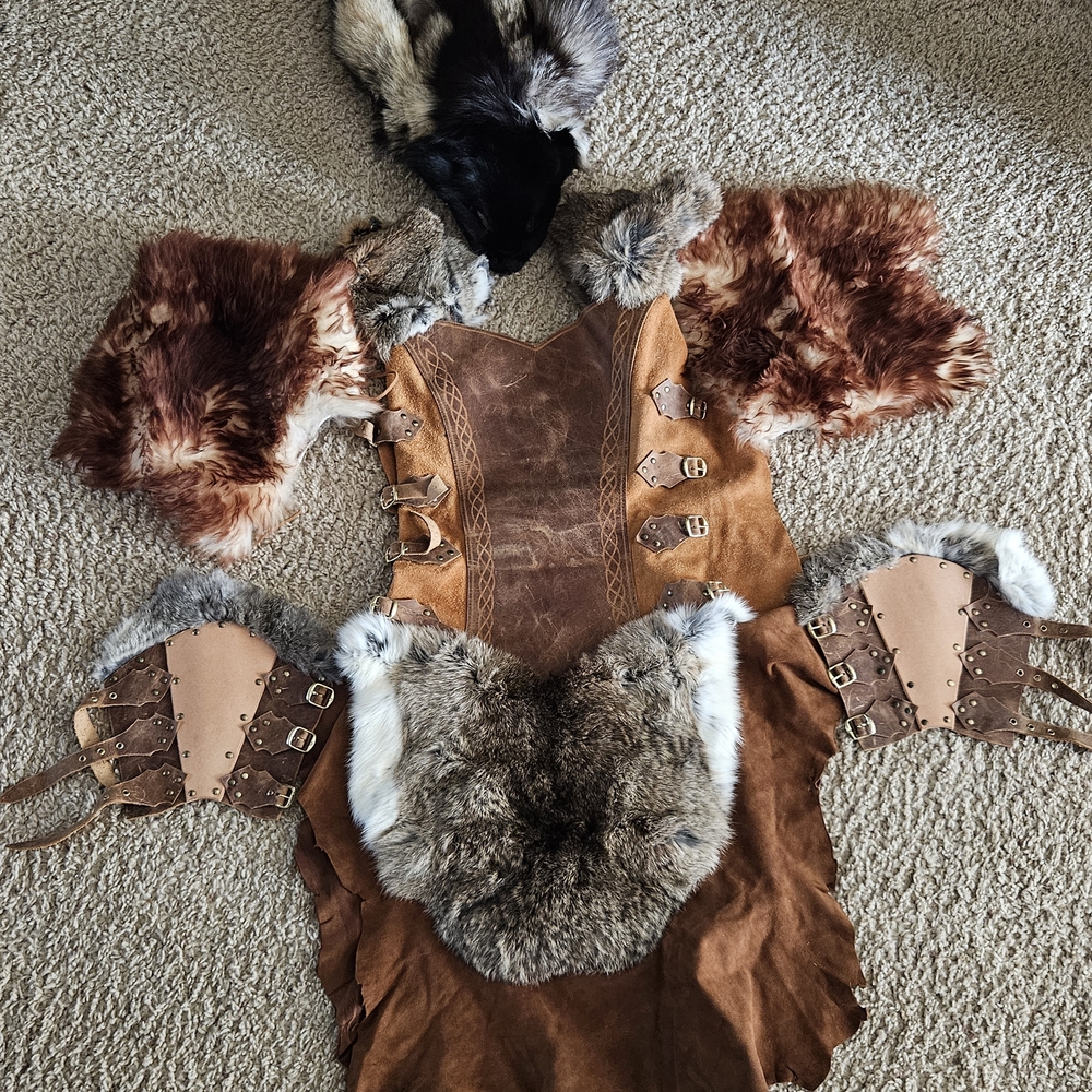 Deluxe Faux Fur Ankle/ Real Fur For All Other Parts Viking Costume Women - Picture 1 of 11
